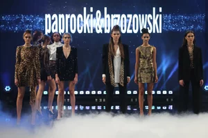Miniatura: Burza po pokazie mody w ministerstwie....