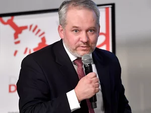 Miniatura: Zmiana na szczycie znanego tytułu....