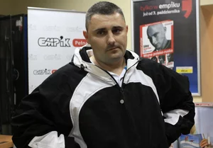 Miniatura: "Wroga dla nas nacja". Polski raper ostro...