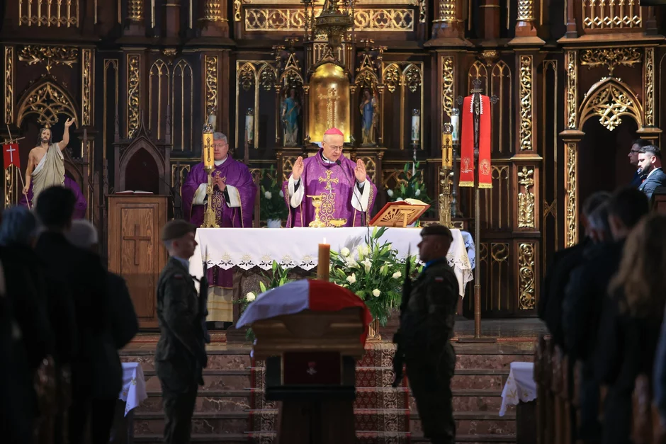 Miniatura: "Udowodnił, że najgłośniej mówi serce"....