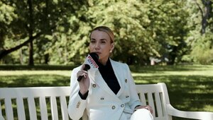 Miniatura: Gwiazda prawicowej stacji pisze biografię....
