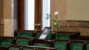 Miniatura: "Spójrzmy wszyscy w górę". Partnerka...