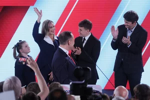 Miniatura: Zdjęcie Nawrockiej z córką wywołało burzę...